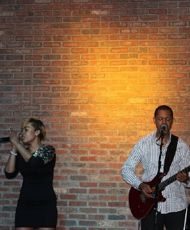 INFINITY SHOW BAND