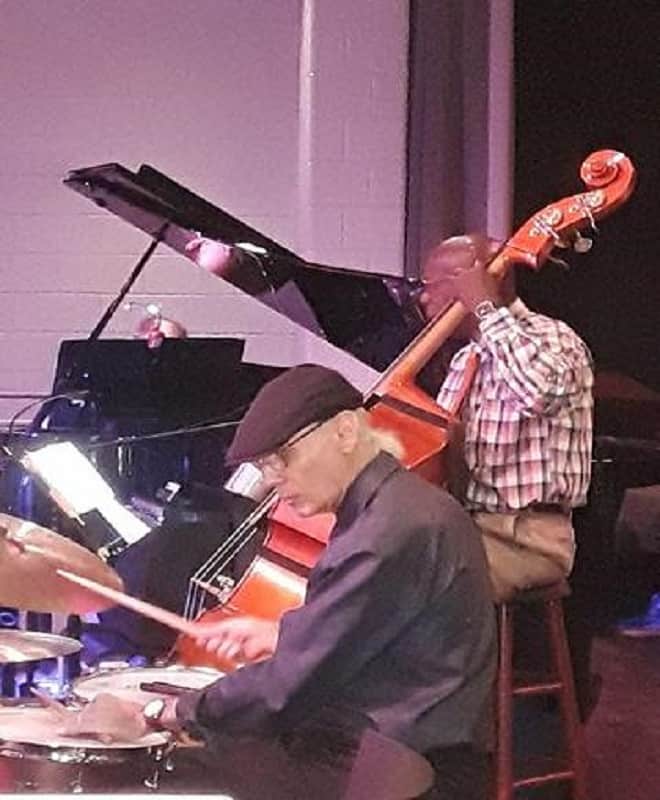 MOONLIGHT JAZZ TRIO