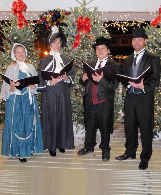 BLUE SKY CHRISTMAS CAROLERS