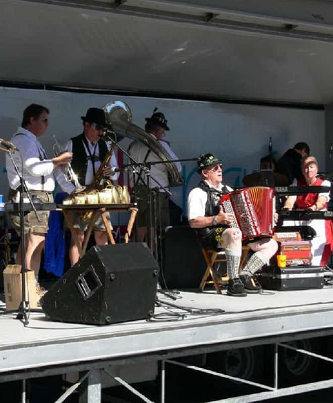 THE MUZIK MEISTERS GERMAN BAND