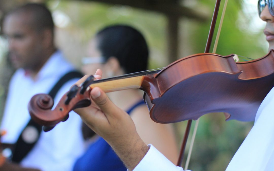 Pairing Entertainment With a Specialist House Wedding Venue
